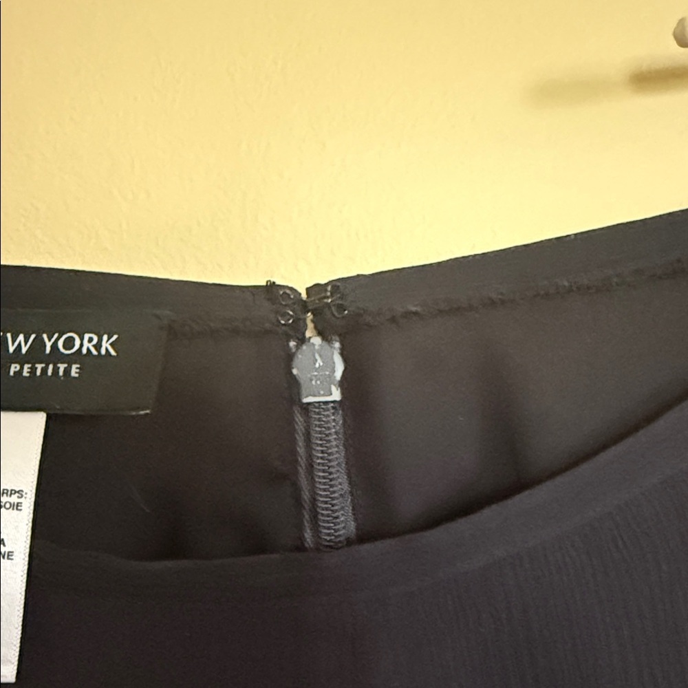 Jones New York 100% Silk Petite Women’s Skirt - Picture 3 of 10